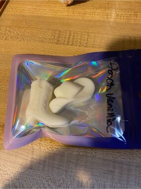 Cowboy Boot & Hat Scented Wax Melts - White handmade French vanilla